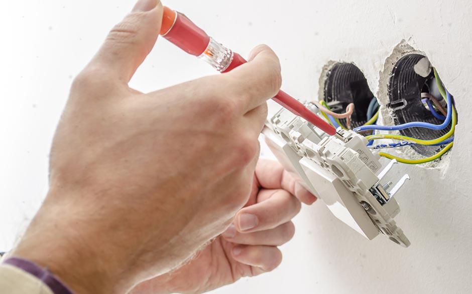 cherche électricien pas cher Melun